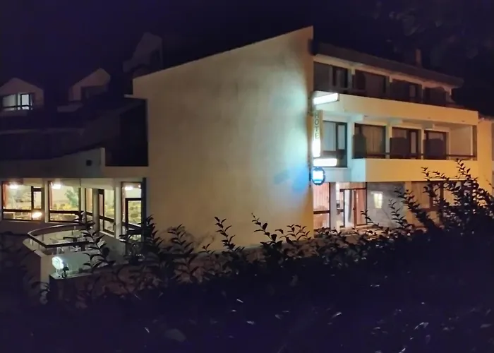 Logis Hotel L'Elanceze Thiezac