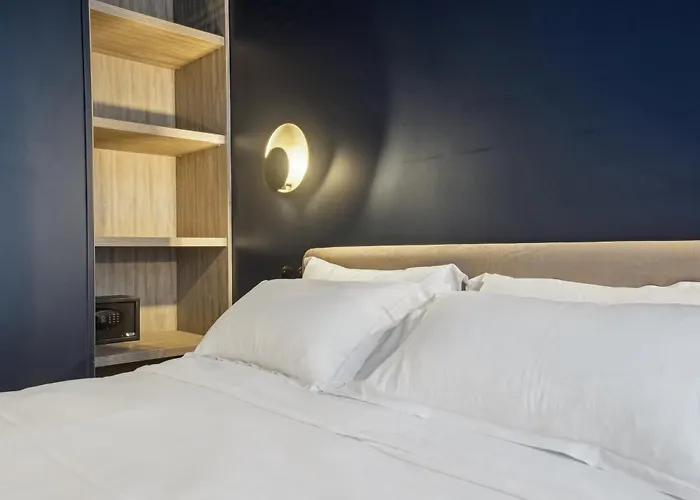 Hotel Clemence Paris