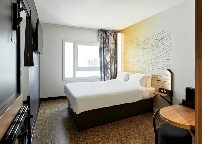 B&B HOTEL Paris Ivry Quai de Seine