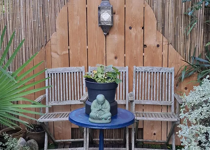 Chambre Et Jardin Bayona