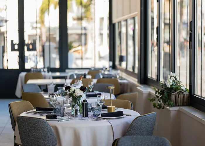 Hotel Restaurant de la Tour Sanary-sur-Mer