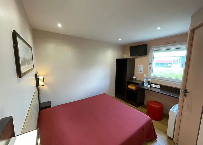 Brit Hotel St-Quentin/Nord Fayet 