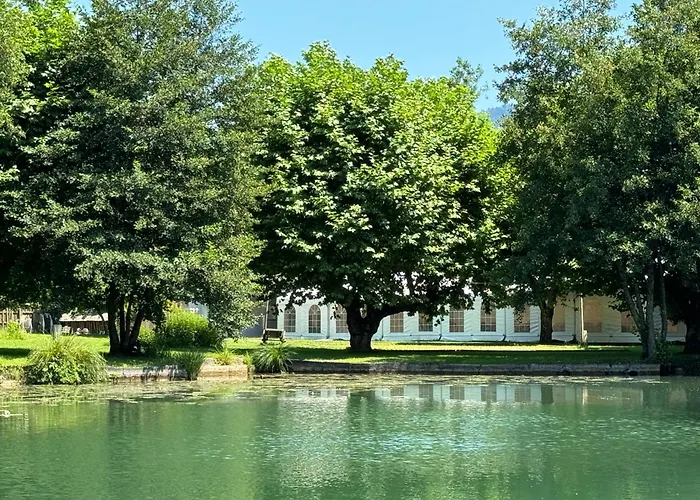 Hotels in Saint-Alban-de-Montbel