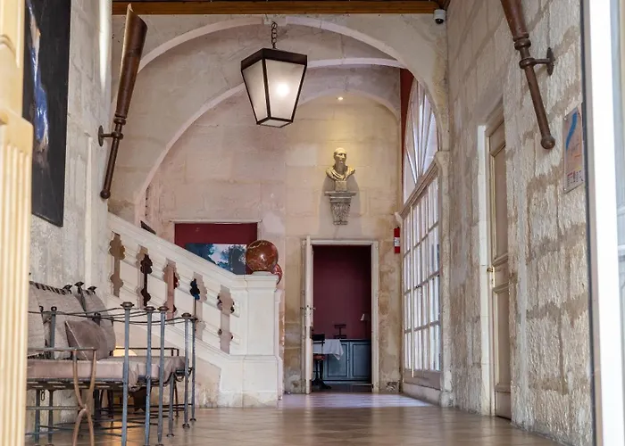 Hotel Amphitheatre Arles