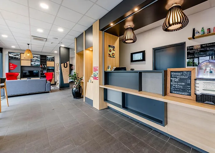 B&B HOTEL Bordeaux Est Tresses