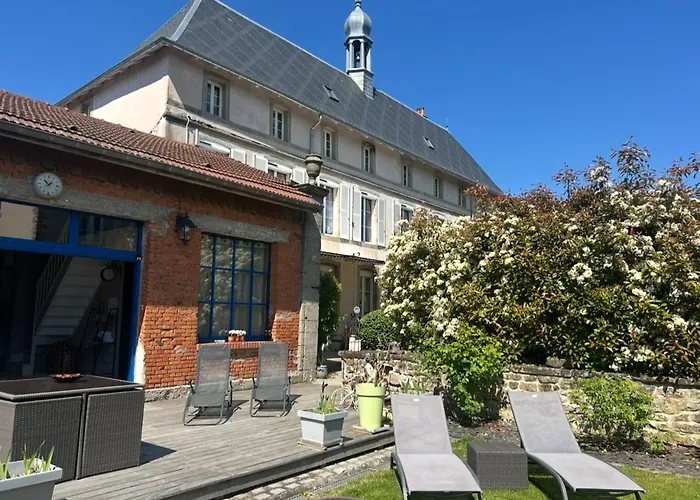 Le Château de Failloux, Chambres d hôtes,Piscine intérieure Épinal