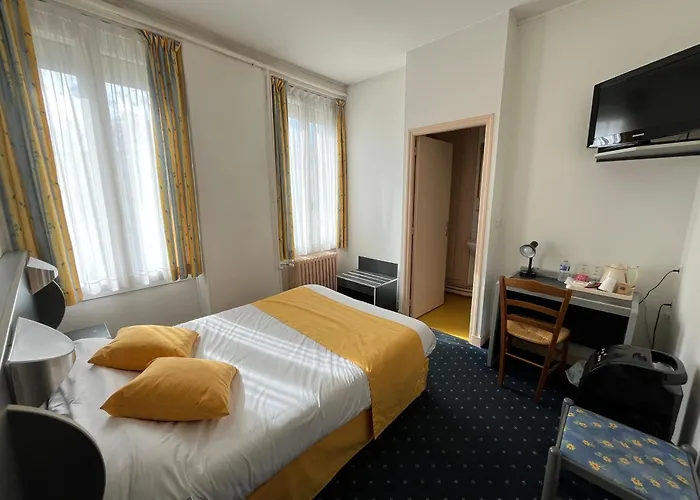 Hotel Logis de la Barque à Beaumont-sur-Sarthe