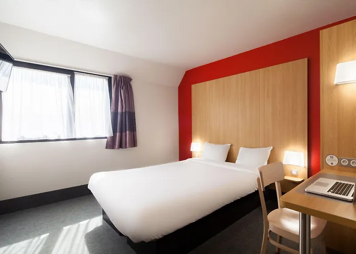 B&B HOTEL Paris Porte de Châtillon