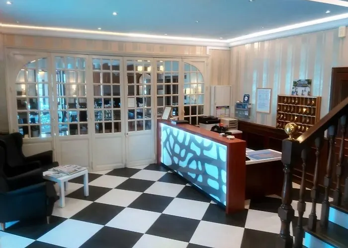 Logis Hotel Du Chateau Combourg acceptant les animaux