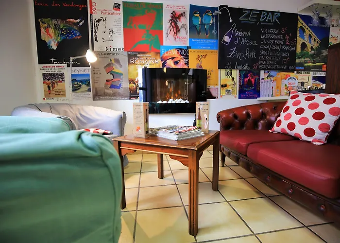 Hotel Des Tuileries Nimes