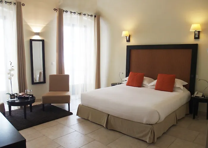 Hotel Perla Rossa à LʼÎle-Rousse