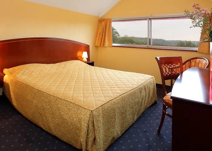 Hotel Le Clos Roussillon Pres De Sarlat Vitrac 