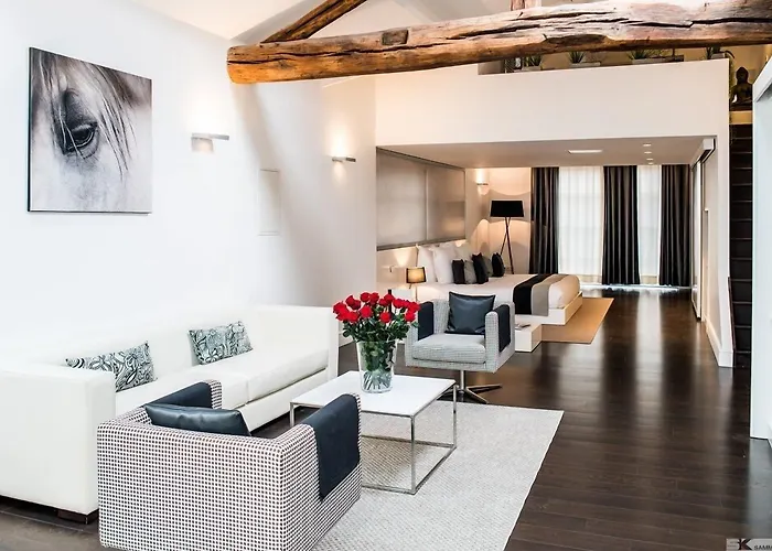 Les Pleiades Hotel-Spa-Restaurant Barbizon
