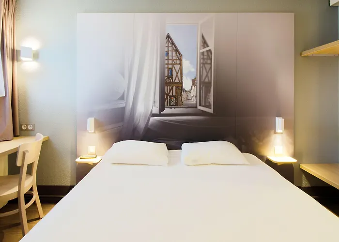 B&B HOTEL CHARTRES Le Forum Le Coudray