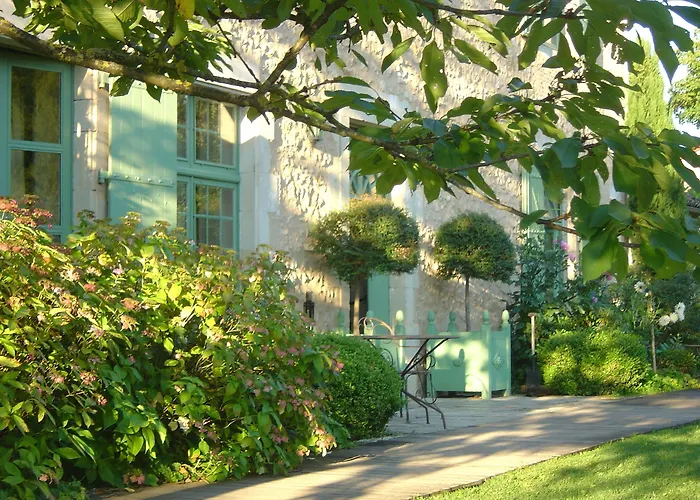 Hôtel Les Orangeries Lussac-les-Châteaux