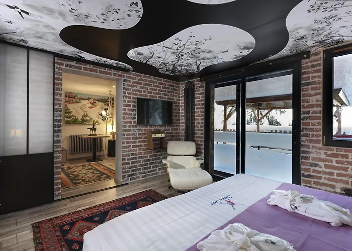 Snow Lodge Hotel Courchevel 1850