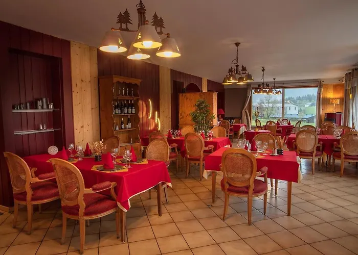 Hôtel Restaurant Le Gai Pinson Les Rousses acceptant les animaux