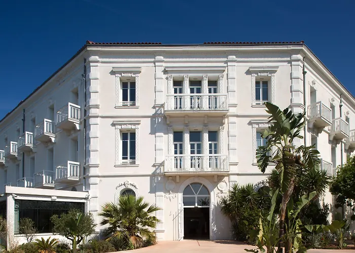 Grand Hotel Des Sablettes Plage, Curio Collection By Hilton La Seyne-sur-Mer