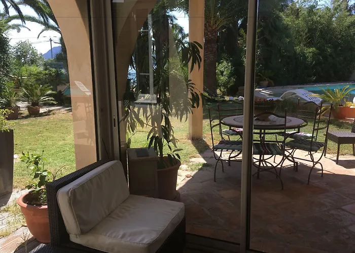 Hotel La Mandarinette à La Seyne-sur-Mer