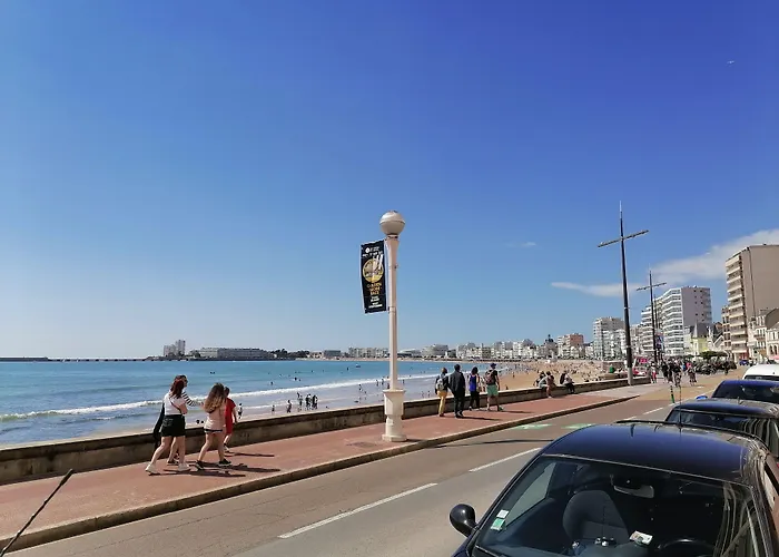Hotel & Cantine De La Plage Les Sables-dʼOlonne