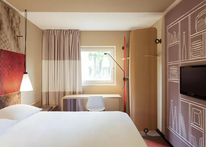 Hotel ibis Clichy Centre Mairie