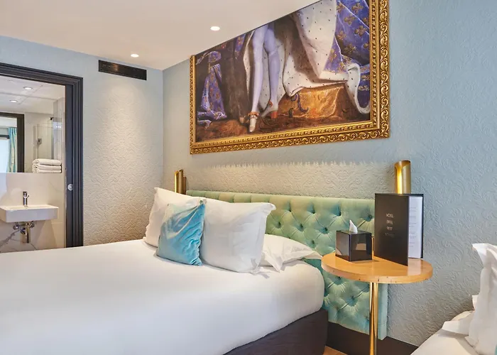 Hotel Eiffel Petit Louvre Paris