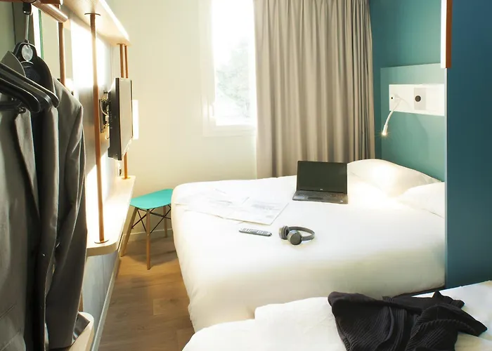 Lormont Hotels