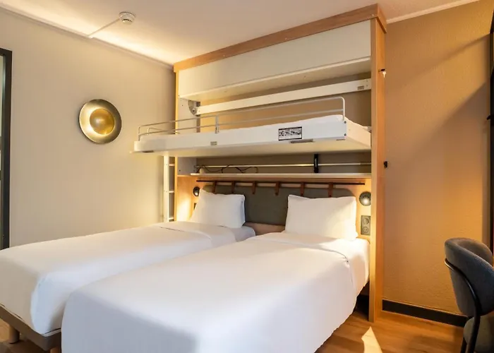 Hotel Campanile Paris Ouest - Pont de Suresnes