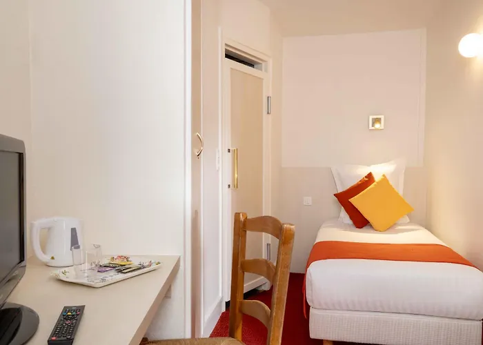 Hotel Londres Saint Honore Paris