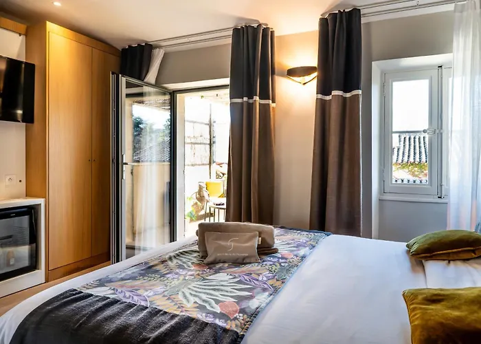 Saint-Remy-de-Provence Cheap City Center Hotels