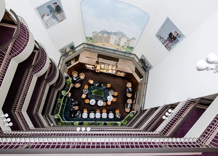 Hotel Paris Neuilly