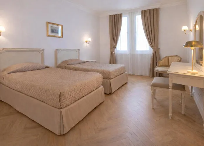 Boutique Grand Hotel Moderne Lourdes