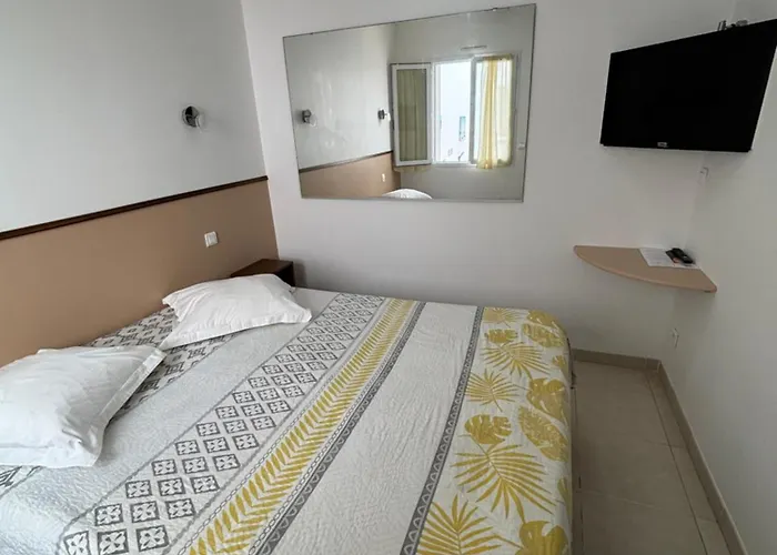 Hotels in Vias