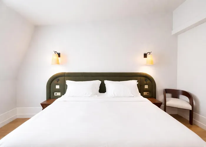 Neuilly Park Hotel
