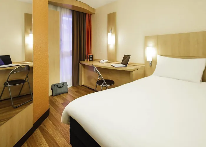 ibis Versailles Château