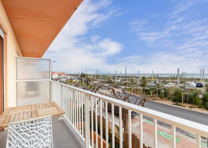 Logis Mar I Sol - Hôtel Restaurant en bord de Mer Saint-Cyprien 