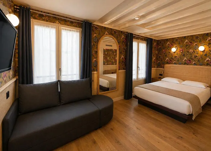 Hotel De Notre-Dame Paris