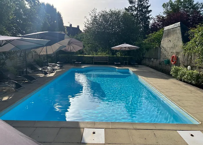 Hotels in La Chartre-sur-le-Loir