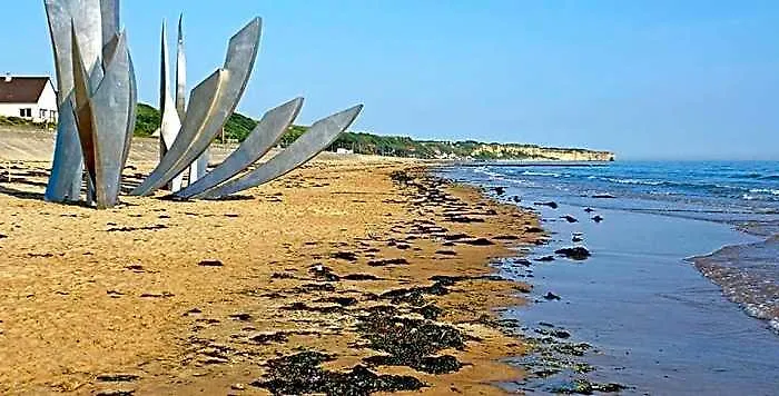 Bernieres-sur-Mer Hotels