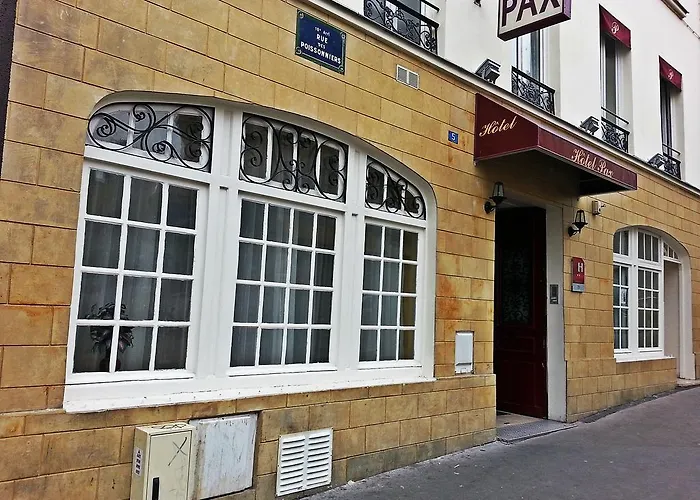 Pax Hotel Paris 18E