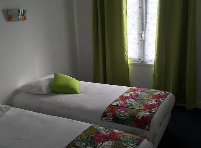 Hotel Bistrot De La Place Royan