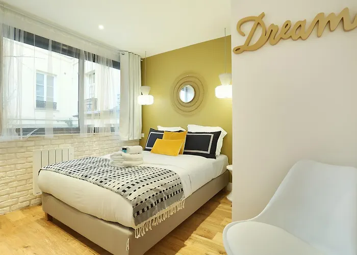 Rent A Room - Residence Blanche Paris