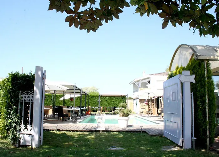 Logis Hotel Le Relais Des Plages Saint-Paul-lès-Dax
