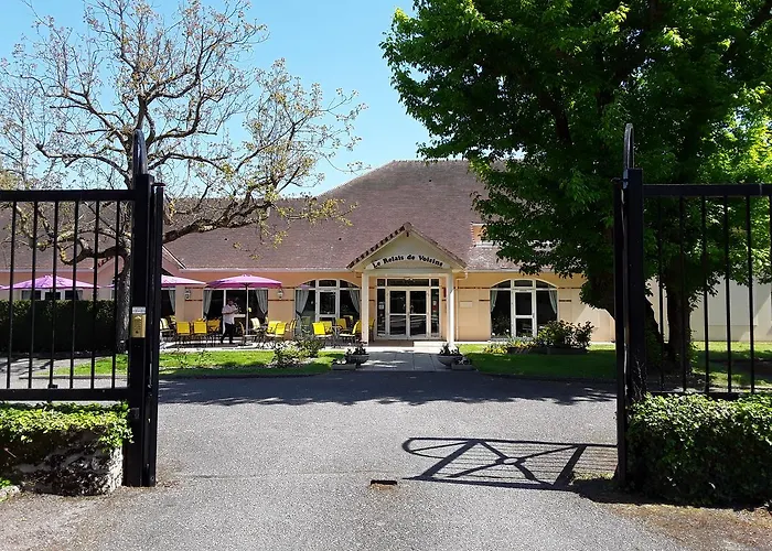 Hotel Le Relais de Voisins