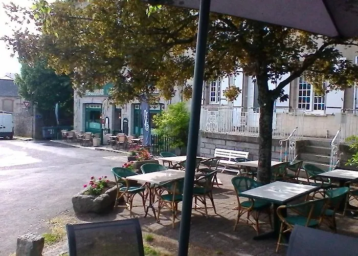 Hôtel Jeanne D'Arc Saint-Chély-dʼApcher