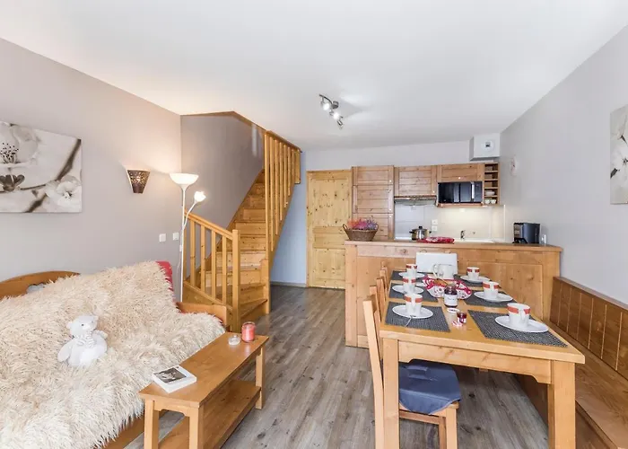 Les Chalets des Rennes by Infini M. Vars 