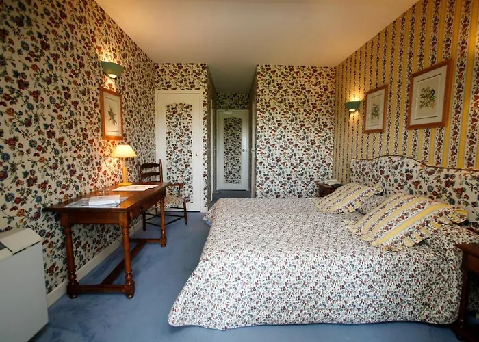 Varetz Hotels