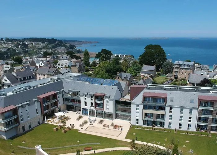 Aparthotel Domitys - Les Mégalithes Roses à Perros-Guirec