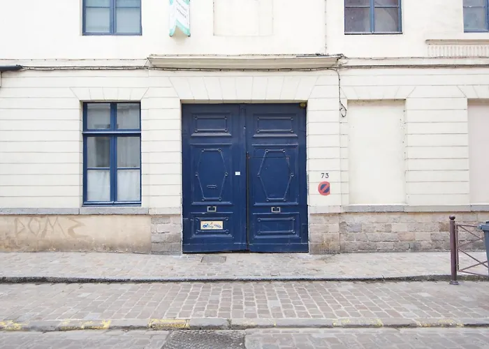 MAISON VIEUX LILLE 3 chambres parking privé gratuit 24H24H Accès
