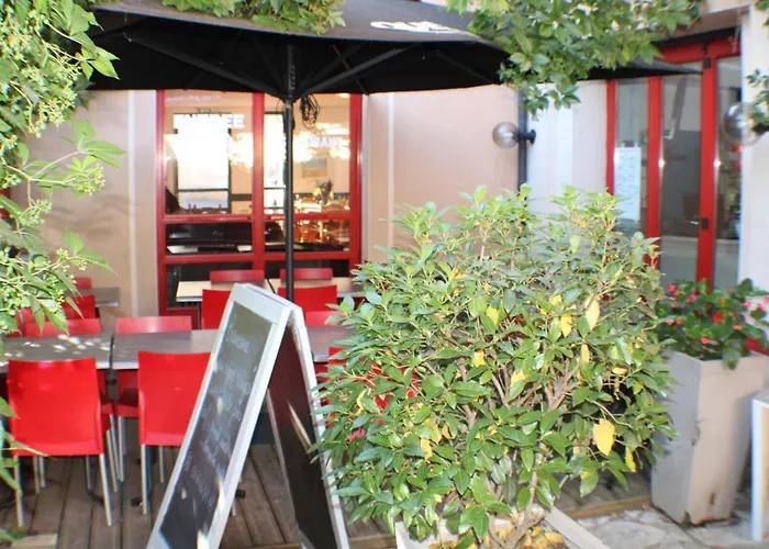 Hotel Les Vignes Rouges Ispagnac